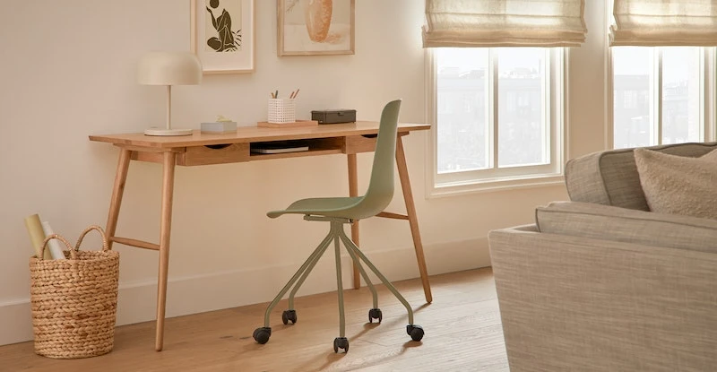 Elevate Your Space: 3 Must-Have Furniture Pieces for 2025 3 Culla Oak Desk